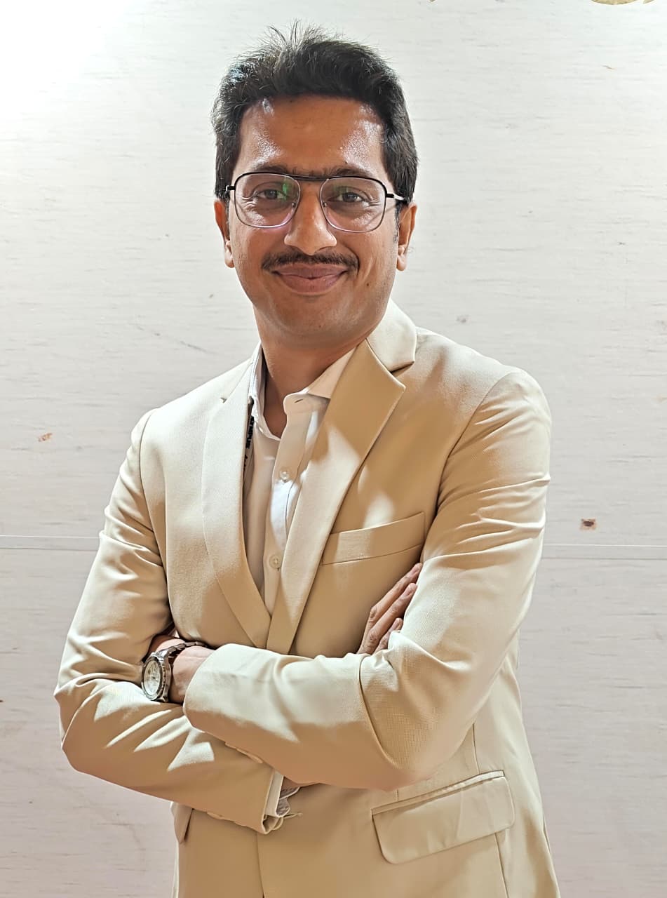 Dr. Aadarsh Raghavan